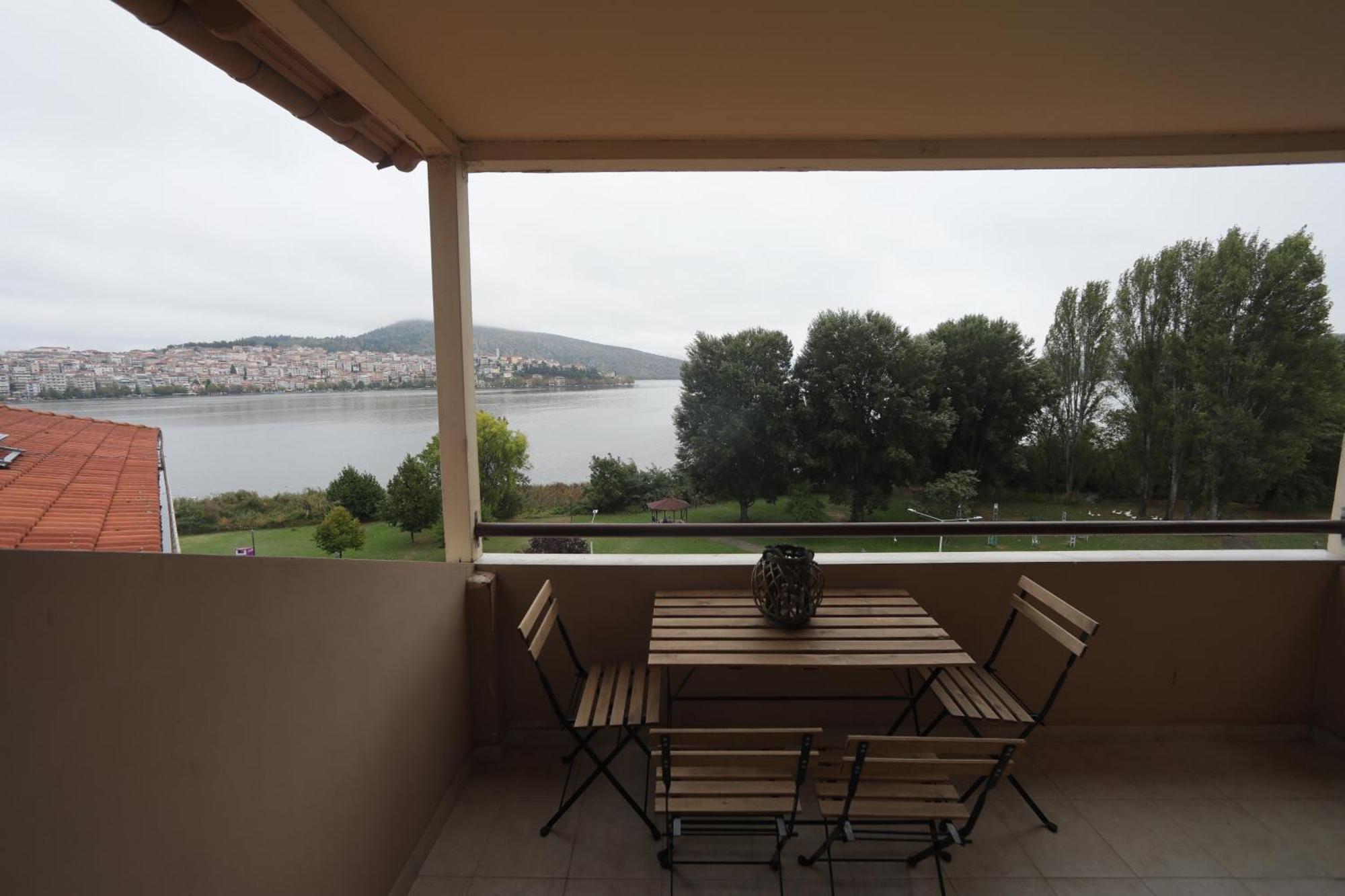 קסטוריה Lida'S Apartment Lake View מראה חיצוני תמונה